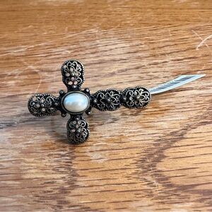 Forever 21 Two Double Finger Filigree Cross Pearl Ring Antique Gold Size S/M